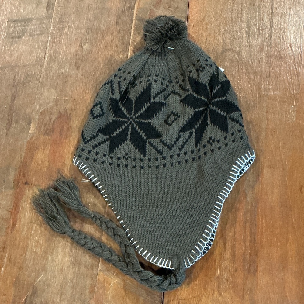 NWT 100% Acrylic Knit Hat with Ear Flaps & Tassel Olive